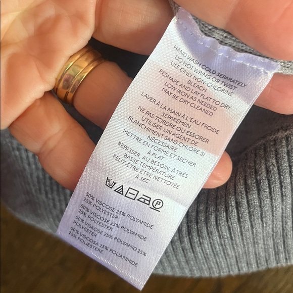 Pilcro Anthropology Heather Gray Oaklyn Crewneck Sweatshirt size M - Picture 8 of 10